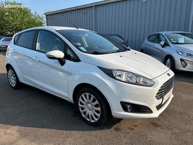 Ford Fiesta 1.25 82 CH Trend Blanc de 2013