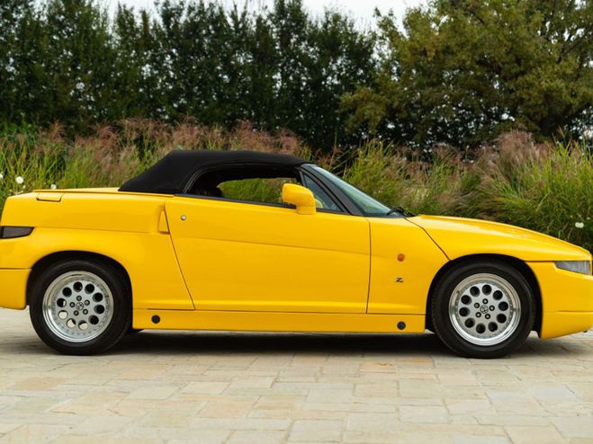 Alfa romeo RZ  GIALLO de 1994