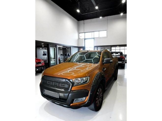 Ford Ranger WILDTRACK 3.2 TDCi 200 BVA SIMPLE CABINE ORANGE CLAIR de 2017