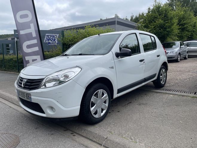 Dacia Sandero 1.2i - 16V 75CV Blanc Laqu de 2010