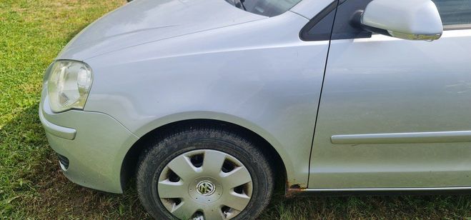 Volkswagen Polo IV Phase II - 1.4i 75ch 16V (5 cv) - BVM Gris Clair de 2006