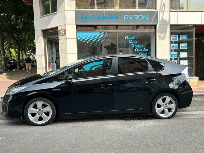 Toyota Prius III 136H DYNAMIC ( Ethanol ) Noir Mtallis de 2012