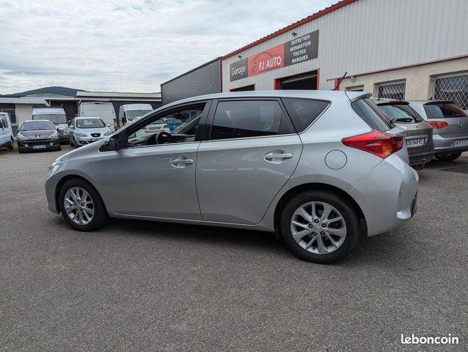 Toyota Auris 1.4 d4d 90 dynamique, camera de recul Gris de 2014