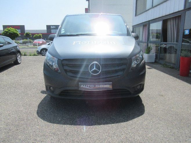 Mercedes Vito FOURGON 114 CDI 136cv 9GTRONIC 4X4 Gris Fonc de 2021