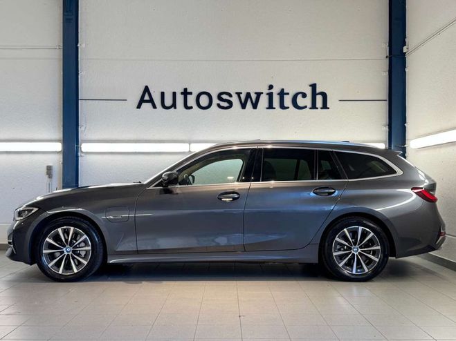 BMW Serie 3 Touring 330 e -Luxury-Pano-Headup-Laser- Gris Mtallis de 