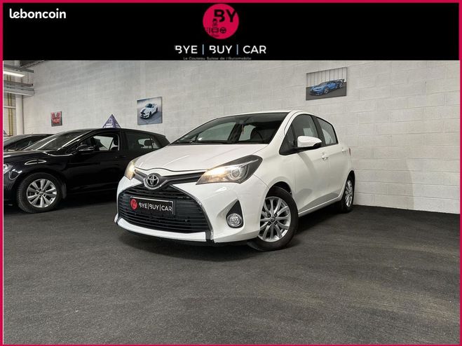 Toyota Yaris 1.4 d4d 90 dynamic Blanc de 2016