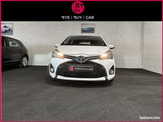 Toyota Yaris 1.4 d4d 90 dynamic Blanc de 2016