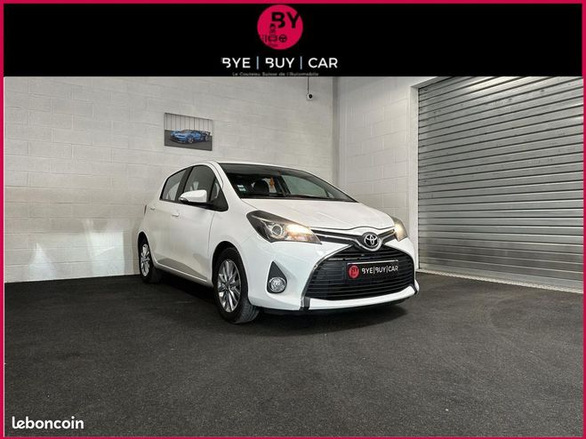 Toyota Yaris 1.4 d4d 90 dynamic Blanc de 2016