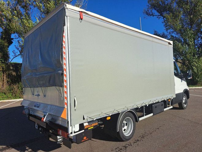 Iveco Daily 35C18 A8 REHAUSSABLE 180CV 3L Blanc de 2024