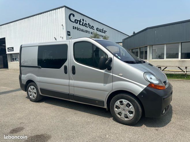 Renault Trafic l1h1 cabine approfondie 6 places Gris de 2004