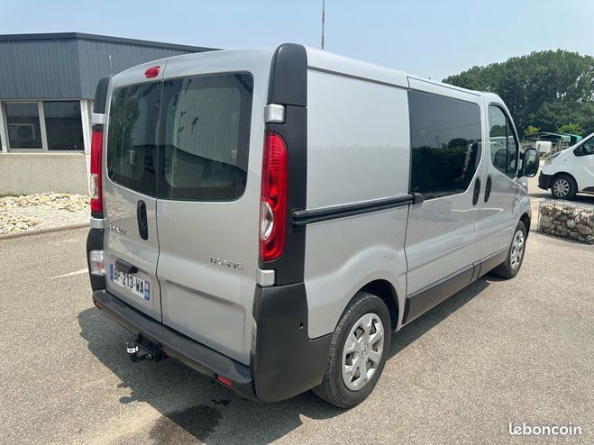 Renault Trafic l1h1 cabine approfondie 6 places Gris de 2004