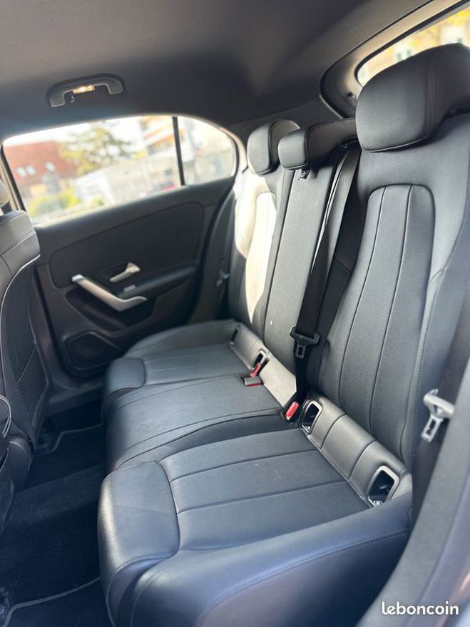 Mercedes Classe A 180d 2020 BOITE AUTO Gris de 2020
