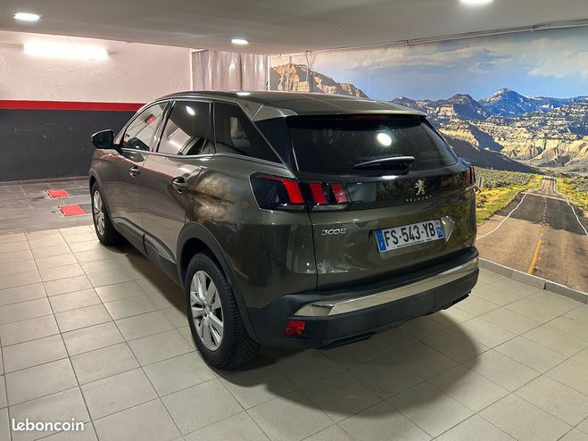 Peugeot 3008 1.2 VTi 130cv Bote Automatique TVA RCU Gris de 2020