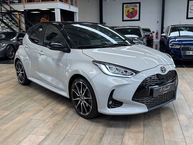 Toyota Yaris 1.5 VVTI 116CV GR SPORT JBL/ HUD 1ERE MA Gris Clair de 2022