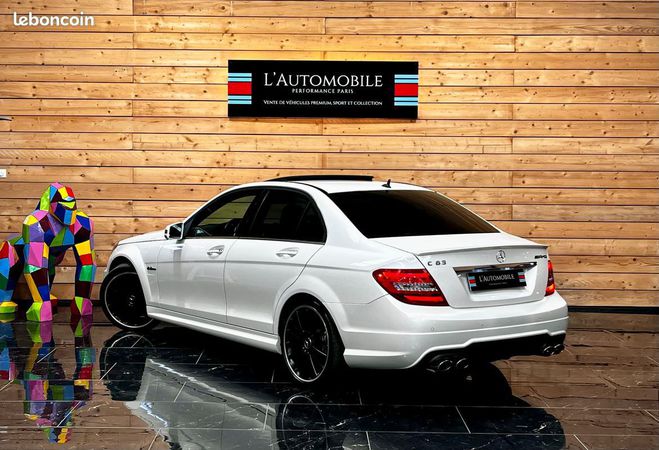 Mercedes Classe C 63 amg w204 v8 6.3 457 phase 2 Blanc de 2011