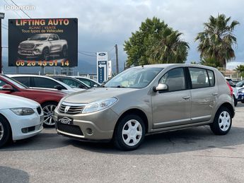  Voir détails -Dacia Sandero 1.5 DCi 70ch Laureate à Nice (06)