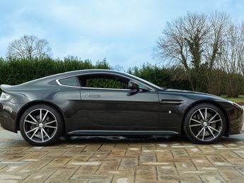  Voir détails -Aston martin V8 Vantage  à Saint-Marcel-de-Flines (42)