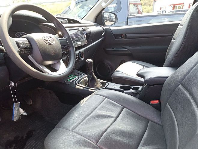 Toyota HI LUX 2.4 D-4D 150CH X-TRA CABINE LECAP 4WD Gris de 2019