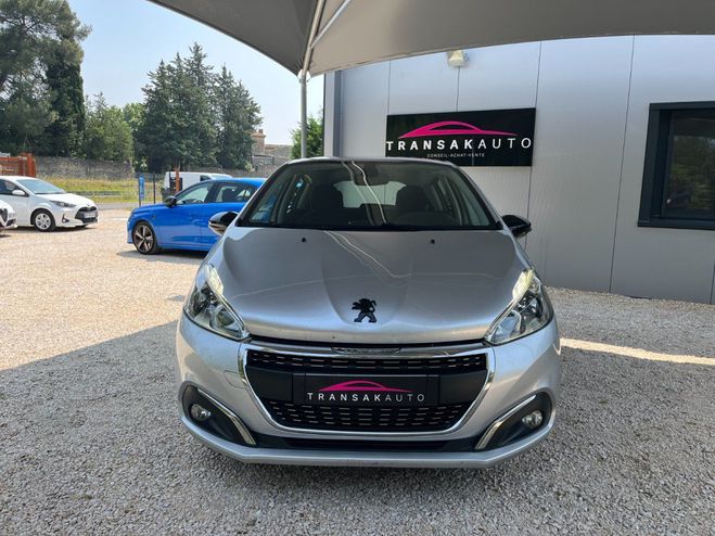 Peugeot 208 82ch BVM5 Allure / Distribution Faite Gris de 2017