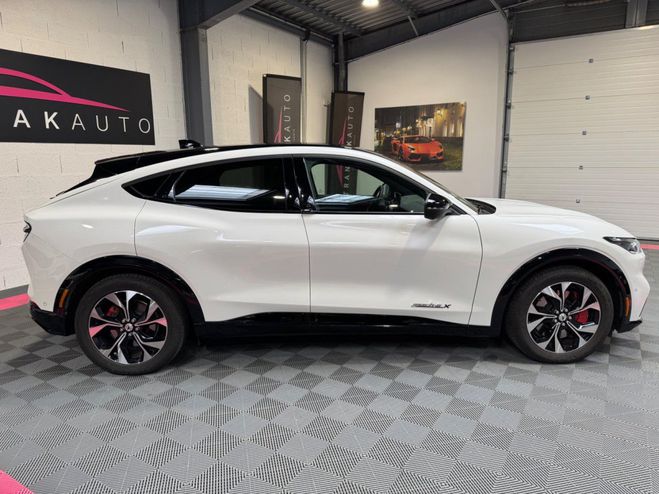 Ford Mustang MACH-E Extended Range 99 kWh 294 ch Prem Blanc de 2023