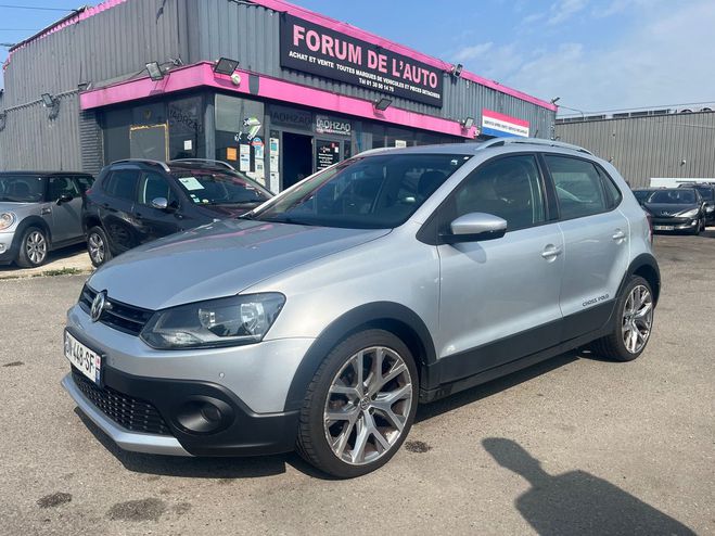 Volkswagen Crosspolo V (2) 1.2 TSI 90 BLUEMOTION TECHNOLOGY C Gris de 2015