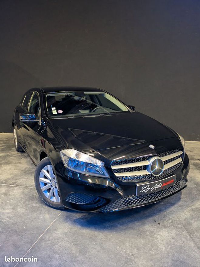 Mercedes Classe A 180 122ch MOTEUR CHAINE REPRISE GARANTIE Noir de 2014