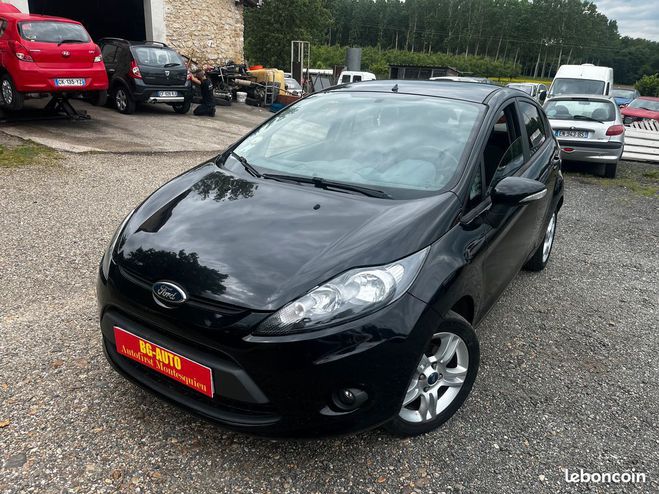 Ford Fiesta 1.4TDCI Trend 5portes en trs bon tat Noir de 2011