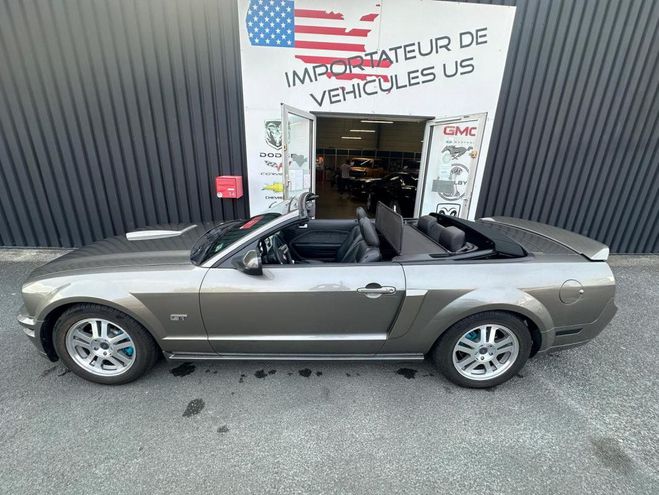 Ford Mustang Convertible V8 GT 4,6L CABRIOLET Bronze Mtallis de 2006
