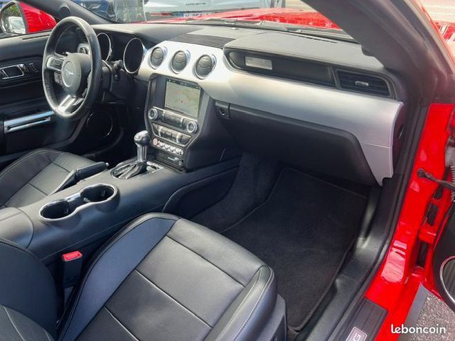 Ford Mustang v8 5.0 gt fastback pack premium boite au Rouge de 2017