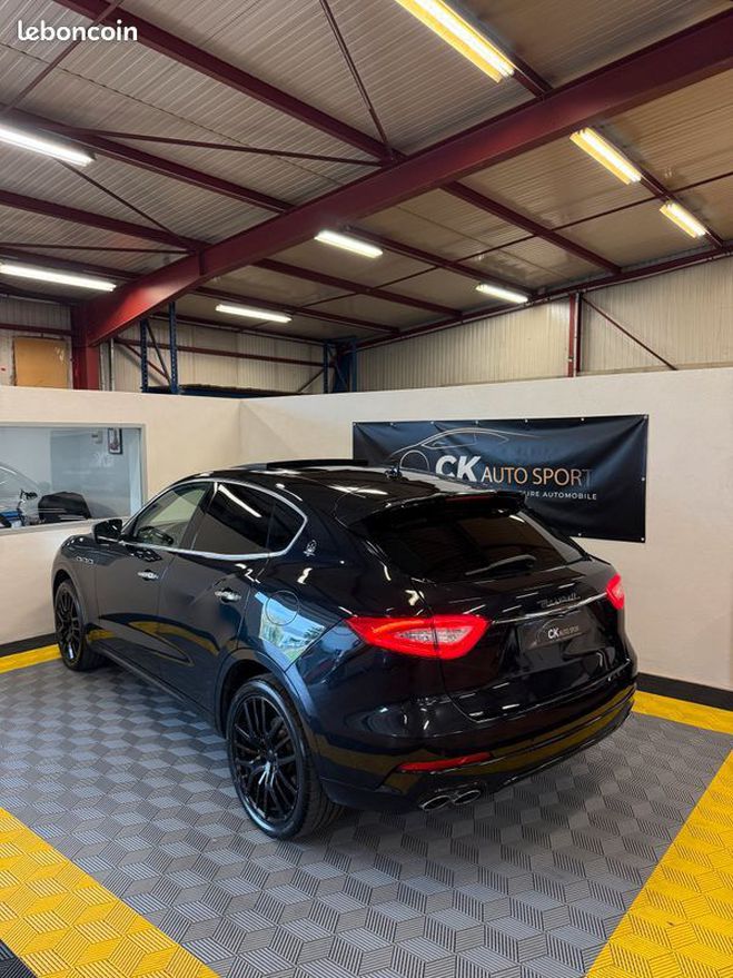 Maserati Levante MASERATIE 3.0 V6 275ch Pack SQ4 Noir de 2016