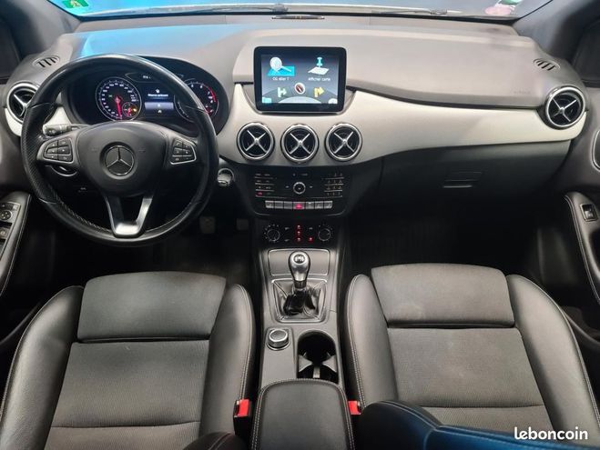 Mercedes Classe B 180 122ch BLUEEFFICIENCY BUSINESS EDITIO Blanc de 2016