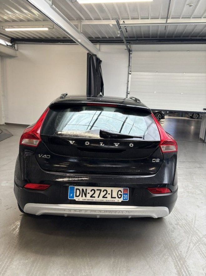 Volvo V40 CROSS COUNTRY D2 115CH START&STOP MOMENT Noir de 2015