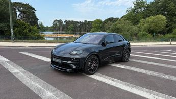  Voir détails -Porsche Macan Turbo 638CH à Neuilly-sur-Seine (92)