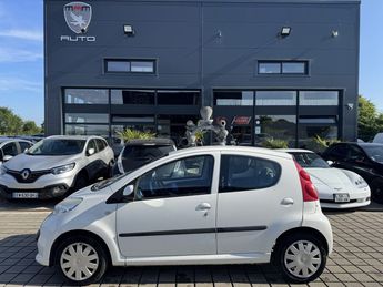 Voir détails -Peugeot 107 1.0i 68 CH BLUE LION URBAN MOVE à Nouvoitou (35)