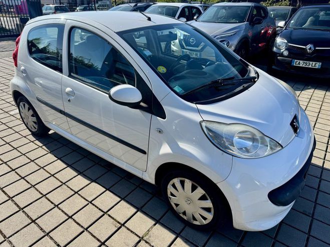 Peugeot 107 1.0i 68 CH BLUE LION URBAN MOVE Blanc Mtallis de 2008