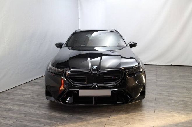 BMW M5 Touring M SPORT SAPHIR NOIR METALLISE de 2025