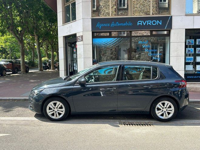 Peugeot 308 II (2) 1.2 110 S&S 5CV ALLURE (Distribut Bleu Marine Verni de 2019
