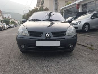  Voir détails -Renault Clio 2 1.4i - 16V à chirolles (38)