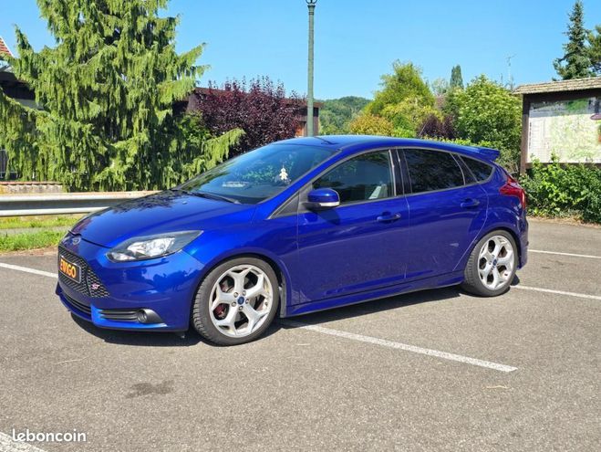 Ford Focus ST 2.0 SCTI 250ch ECOBOOST-IMMAT FRANCE Bleu de 2012