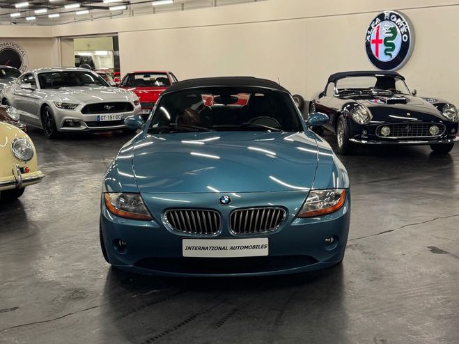 BMW Z4 3.0 i bleu maldives metalis de 2003