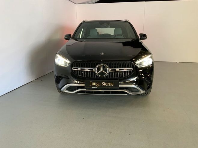 Mercedes Classe GLA classe 180 Mopf Progr Pano Standh Noir de 