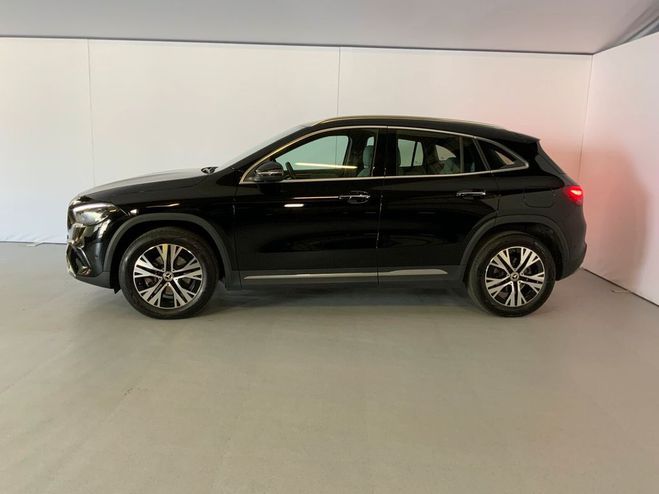 Mercedes Classe GLA classe 180 Mopf Progr Pano Standh Noir de 
