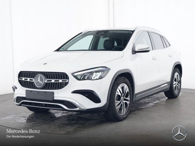 Mercedes Classe GLA classe 180 PROGRESSIVE ADVANCED WD Blanc de 
