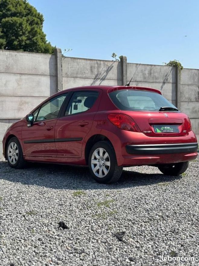 Peugeot 207 Excutive essence Rouge de 2006