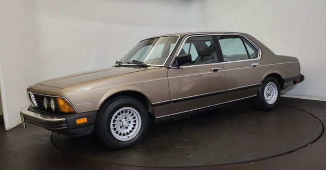 BMW Serie 7 733 Marron de 1984