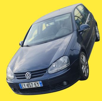  Voir détails -Volkswagen Golf V (1K) 2.0 TDI 140ch (8cv) 16V Turbo - B à Thiers (63)