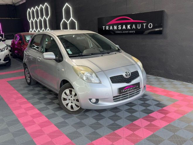 Toyota Yaris II D-4D 1.4 ~ 90 ch ~ Climatisation Auto Gris de 2008