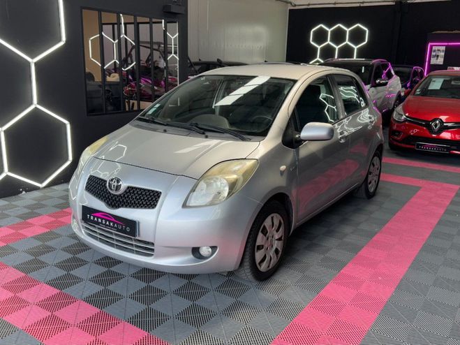 Toyota Yaris II D-4D 1.4 ~ 90 ch ~ Climatisation Auto Gris de 2008