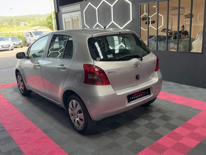 Toyota Yaris II D-4D 1.4 ~ 90 ch ~ Climatisation Auto Gris de 2008