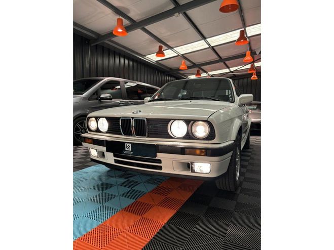 BMW Serie 3 325iX BERLINE E30 BLANC de 1989